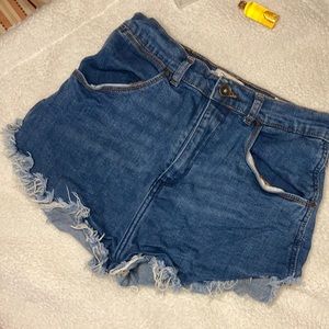 Jean shorts for a cute day out look showing off some of your best features.